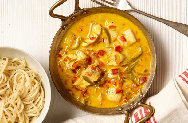 Fish curry with noodles