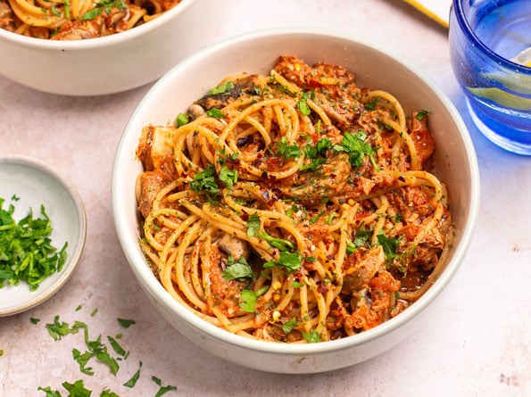 Spaghetti tuna bolognese