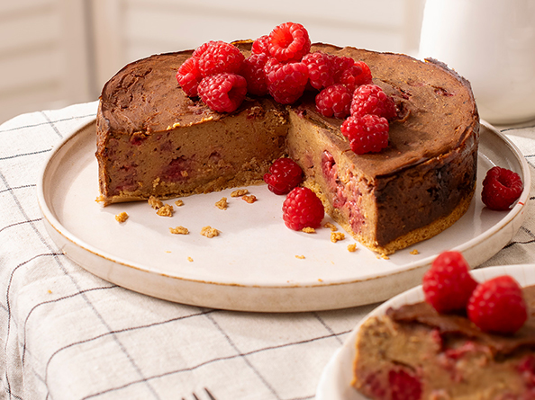 Baked vegan cheesecake with raspberries
